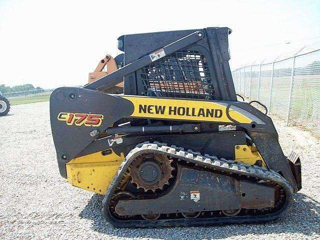 Minicargadores New Holland C175  de segunda mano a la venta Ref.: 1322762682582878 No. 3