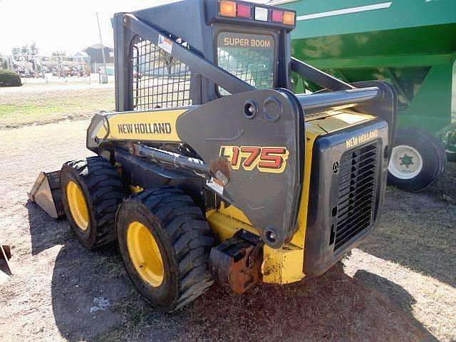 Minicargadores New Holland L175  de segunda mano Ref.: 1322763907557276 No. 3