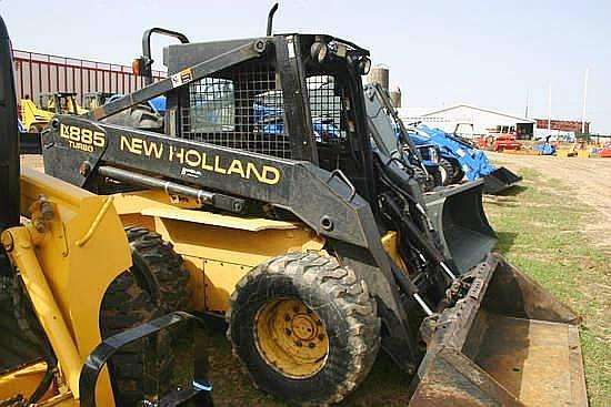 Minicargadores New Holland LX885  usada de importacion Ref.: 1322765119628945 No. 2