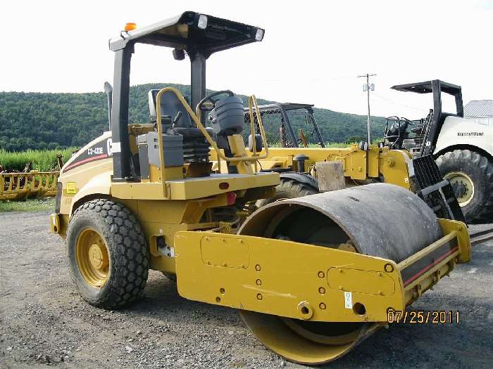 Compactadora Vibratoria Caterpillar CS-433E