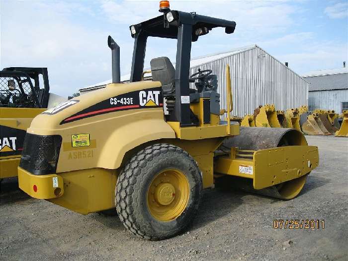 Compactadora Vibratoria Caterpillar CS-433E  de importacion a la  Ref.: 1323626724539349 No. 3