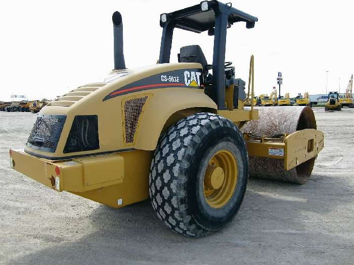 Compactadora Vibratoria Caterpillar CS-563E  de segunda mano Ref.: 1324489497567157 No. 3