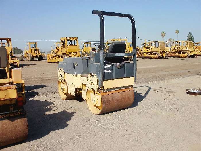 Compactadora Vibratoria Bomag BW100