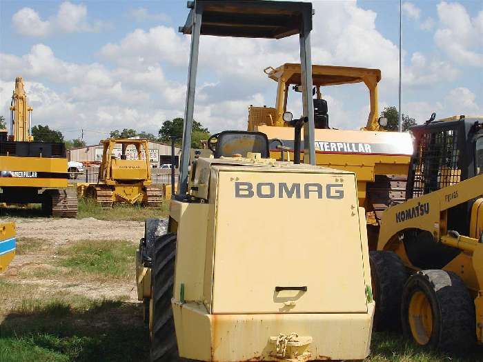 Compactadora Vibratoria Bomag BW142  usada a buen precio Ref.: 1325092341375601 No. 2