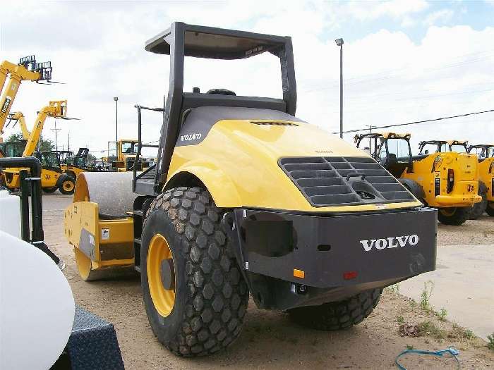 Compactadora Vibratoria Volvo SD100  de medio uso en venta Ref.: 1325101529911310 No. 3