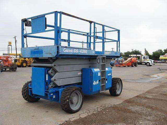 Scissor Lift Genie GS4390