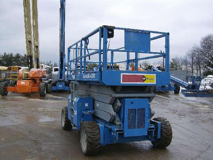 Scissor Lift Genie GS4390