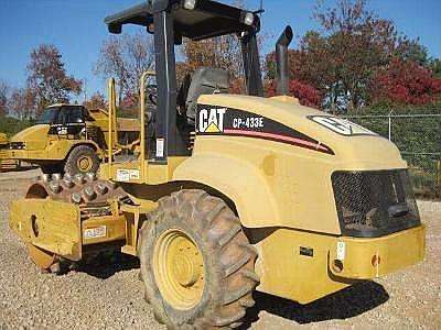 Compactadora Vibratoria Caterpillar CS-433E  importada en buenas  Ref.: 1325611867019975 No. 2