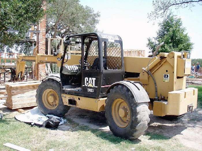 Montacargas Caterpillar TH83