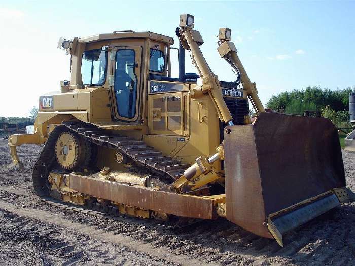 Dozers/tracks Caterpillar D6T