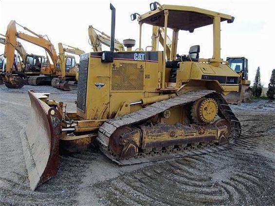 Tractores Sobre Orugas Caterpillar D5M  de importacion a la venta Ref.: 1330480686170232 No. 2