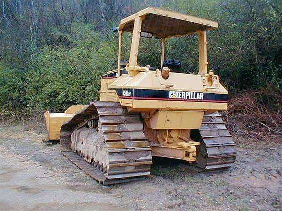 Dozers/tracks Caterpillar D5M