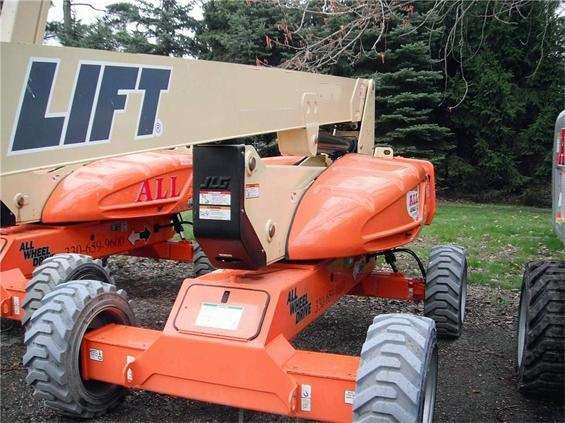 Lift Jlg E600J