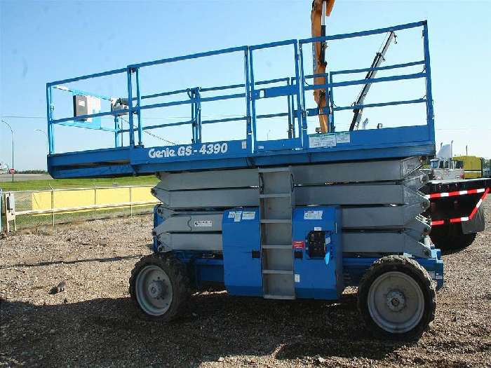 Plataforma Tipo Tijera Genie GS4390  seminueva en venta Ref.: 1334185979982475 No. 2