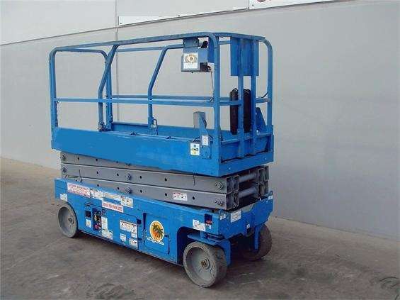 Plataforma Tipo Tijera Genie GS2032  de medio uso en venta Ref.: 1334774435623617 No. 3