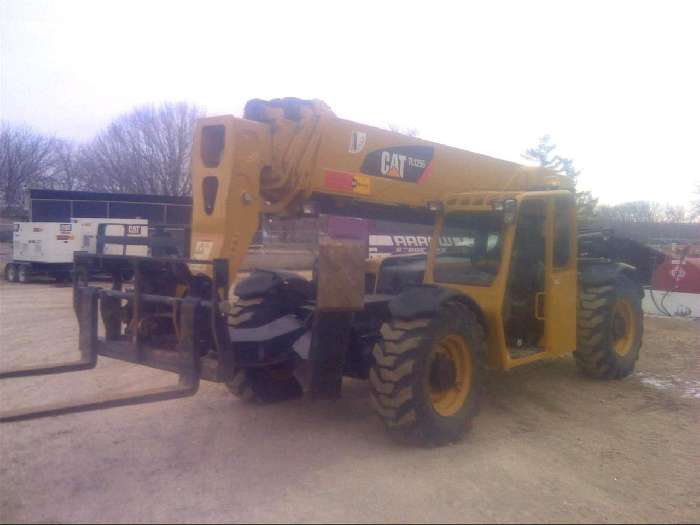 Freightelevator Caterpillar TL1255