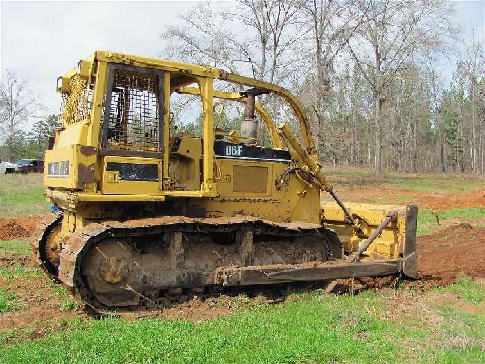 Tractores Sobre Orugas Caterpillar D6E  seminueva en venta Ref.: 1336182799693792 No. 2