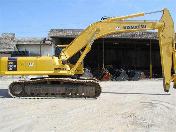 Excavadoras Hidraulicas Komatsu PC300 L  en venta, usada Ref.: 1336522269936879 No. 4