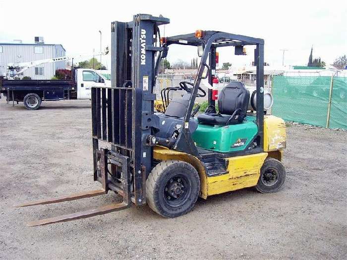 Montacargas Komatsu FG25T