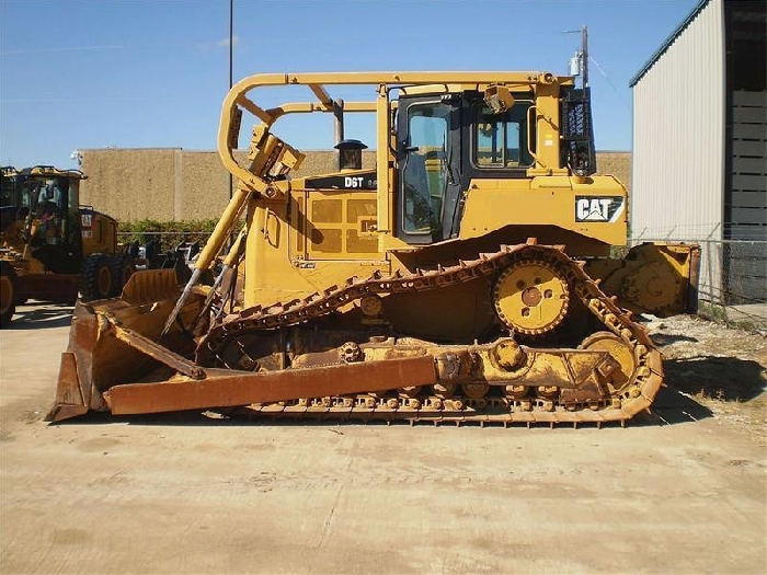 Dozers/tracks Caterpillar D6T