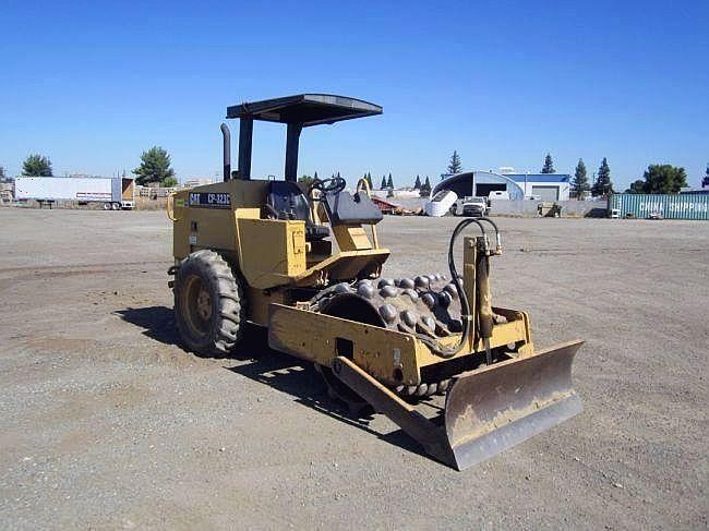 Soil Compactors Caterpillar CP-323C