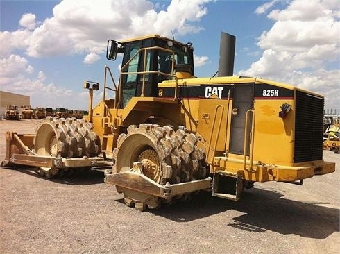 Compactadoras Suelos Y Rellenos Caterpillar 825H  de bajo costo Ref.: 1349281567806663 No. 3