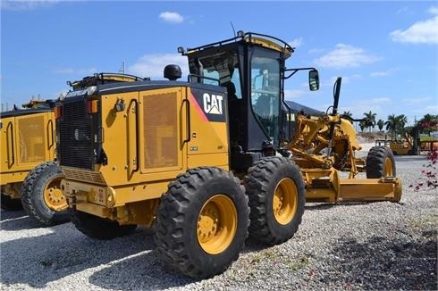 Motoconformadoras Caterpillar 12M