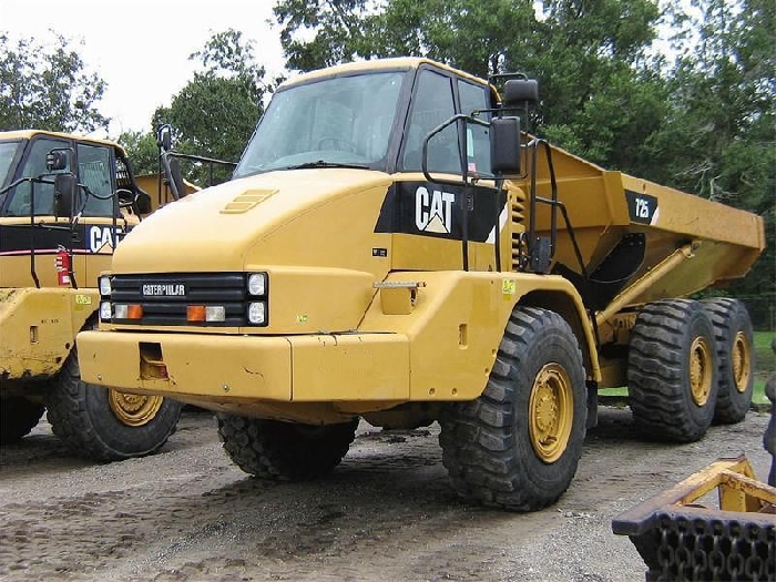 Off Road Truck Caterpillar 725