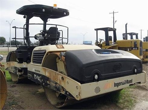 Compactadora Vibratoria Ingersoll-rand DD138HFA