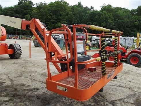 Plataformas Elevadoras Jlg 800AJ  de medio uso en venta Ref.: 1351111430596082 No. 2