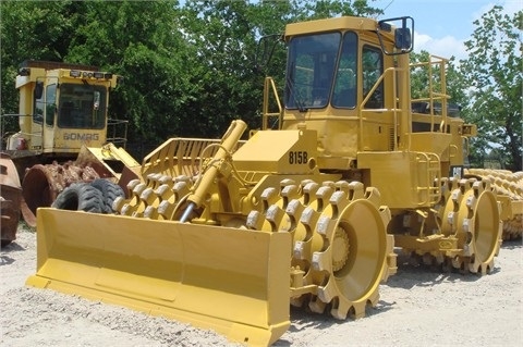 Compactadoras Suelos Y Rellenos Caterpillar 815B