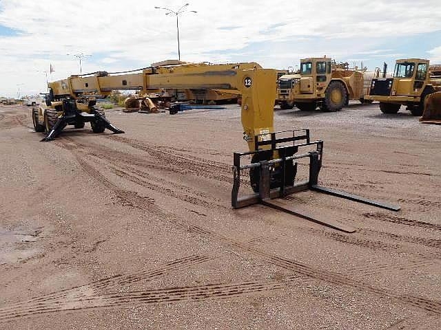 Montacargas Caterpillar TL1255