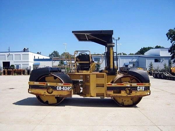 Compactadora Vibratoria Caterpillar CB-634C