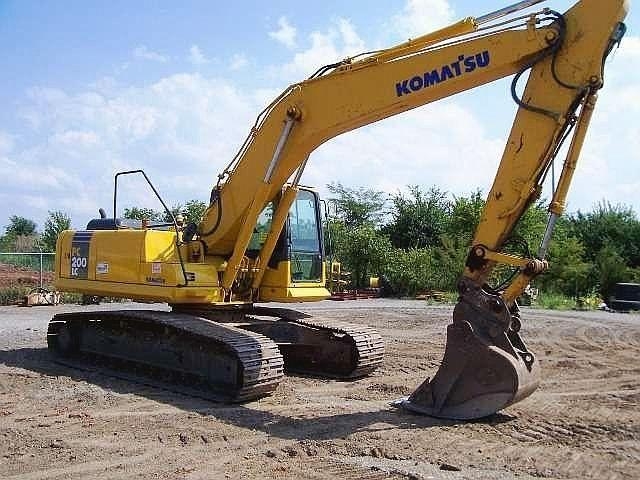 Excavadoras Hidraulicas Komatsu PC200  de segunda mano en venta Ref.: 1355328397243010 No. 3