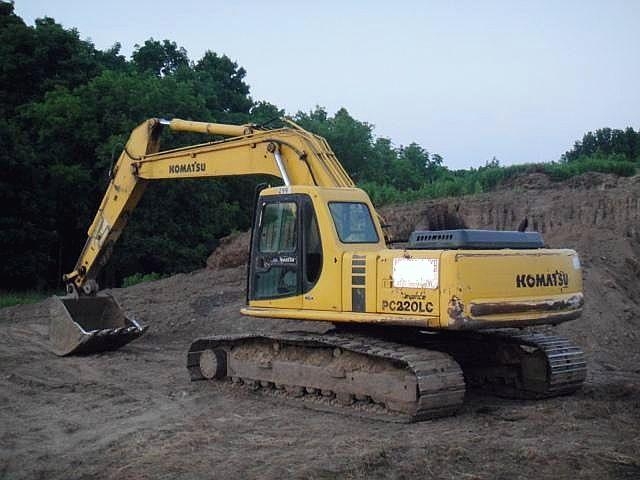 Excavadoras Hidraulicas Komatsu PC220  seminueva en venta Ref.: 1355445283465807 No. 3