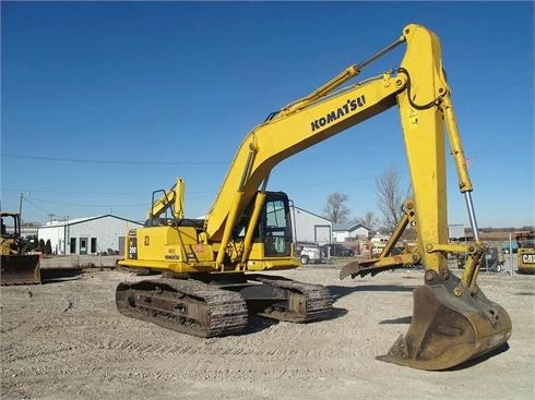 Excavadoras Hidraulicas Komatsu PC200  de segunda mano en venta Ref.: 1357313437803645 No. 3