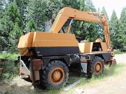 Wheeled Excavators Case 880