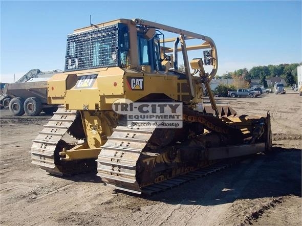 Dozers/tracks Caterpillar D6T