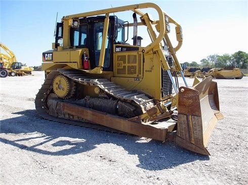 Tractores Sobre Orugas Caterpillar D6T  en venta, usada Ref.: 1362233285038076 No. 2