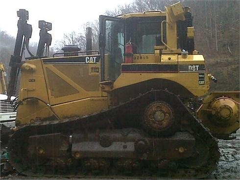 Dozers/tracks Caterpillar D8T