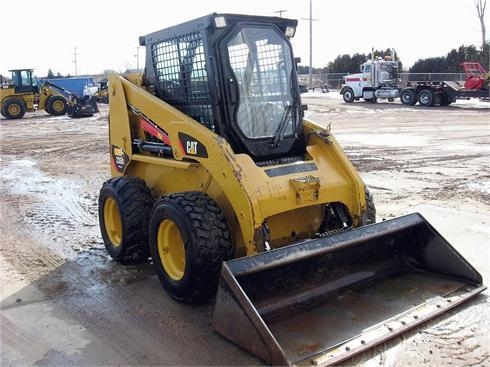 Minicargadores Caterpillar 236B  de medio uso en venta Ref.: 1364250882140139 No. 4