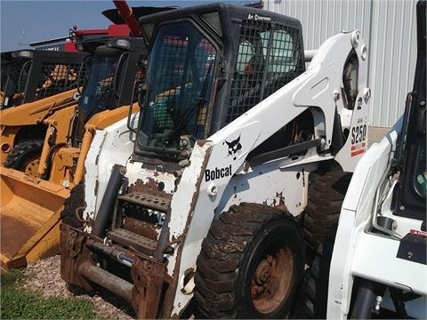 Minicargadores Bobcat S250  seminueva en perfecto estado Ref.: 1365035524556569 No. 2