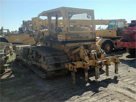 Tractores Sobre Orugas Caterpillar D6C  de segunda mano en venta Ref.: 1365115482162585 No. 3