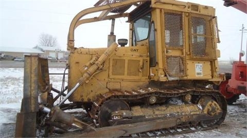 Tractores Sobre Orugas Caterpillar D5B  en venta Ref.: 1365526411654119 No. 2