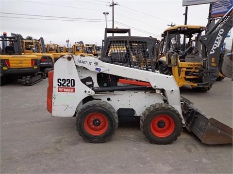 Minicargadores Bobcat S220  importada en buenas condiciones Ref.: 1365549230338606 No. 2