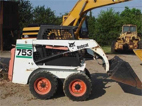 Minicargadores Bobcat 753  seminueva en venta Ref.: 1365624048569126 No. 2