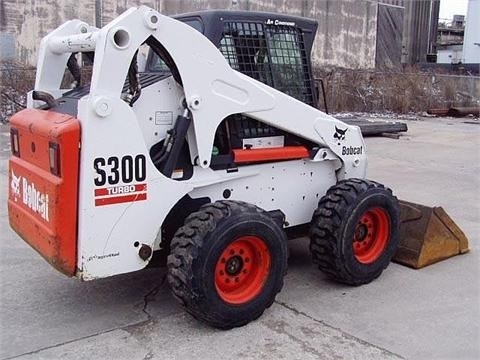 Minicargadores Bobcat S300  seminueva Ref.: 1365950945091622 No. 2