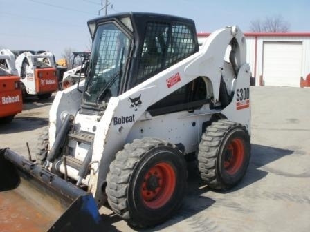 Minicargadores Bobcat S300  usada en buen estado Ref.: 1365952183955803 No. 3