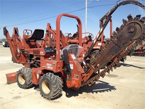 Zanjadora Ditch Witch 3700