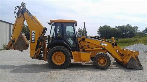 Backhoe Loaders Deere 710G